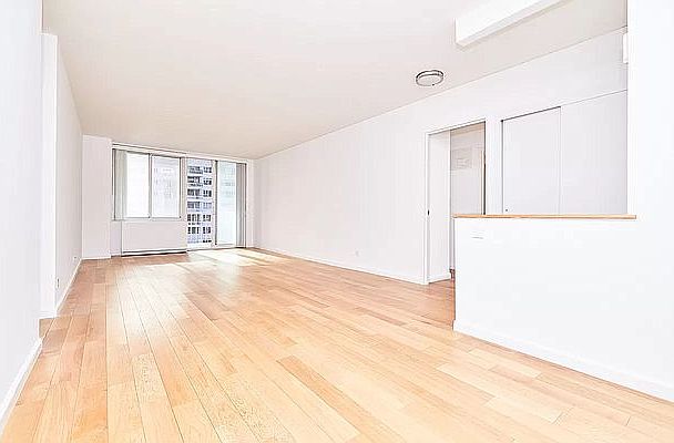 1st image of 220 E 65th St APT 8H