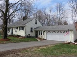 10 Fairview Ter, Woburn, MA 01801