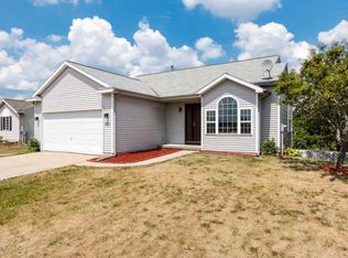351 Summer Circle Dr SE, Grand Rapids, MI 49548