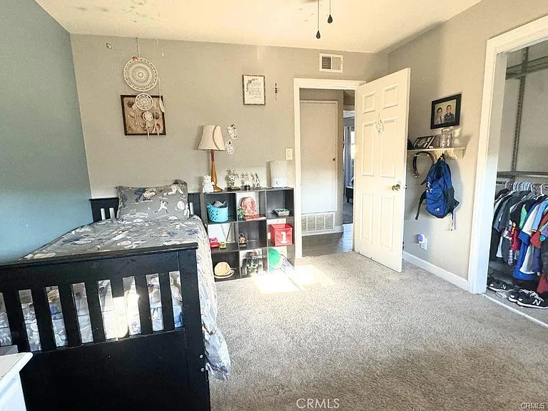 102 E Crestview St — Photo 13