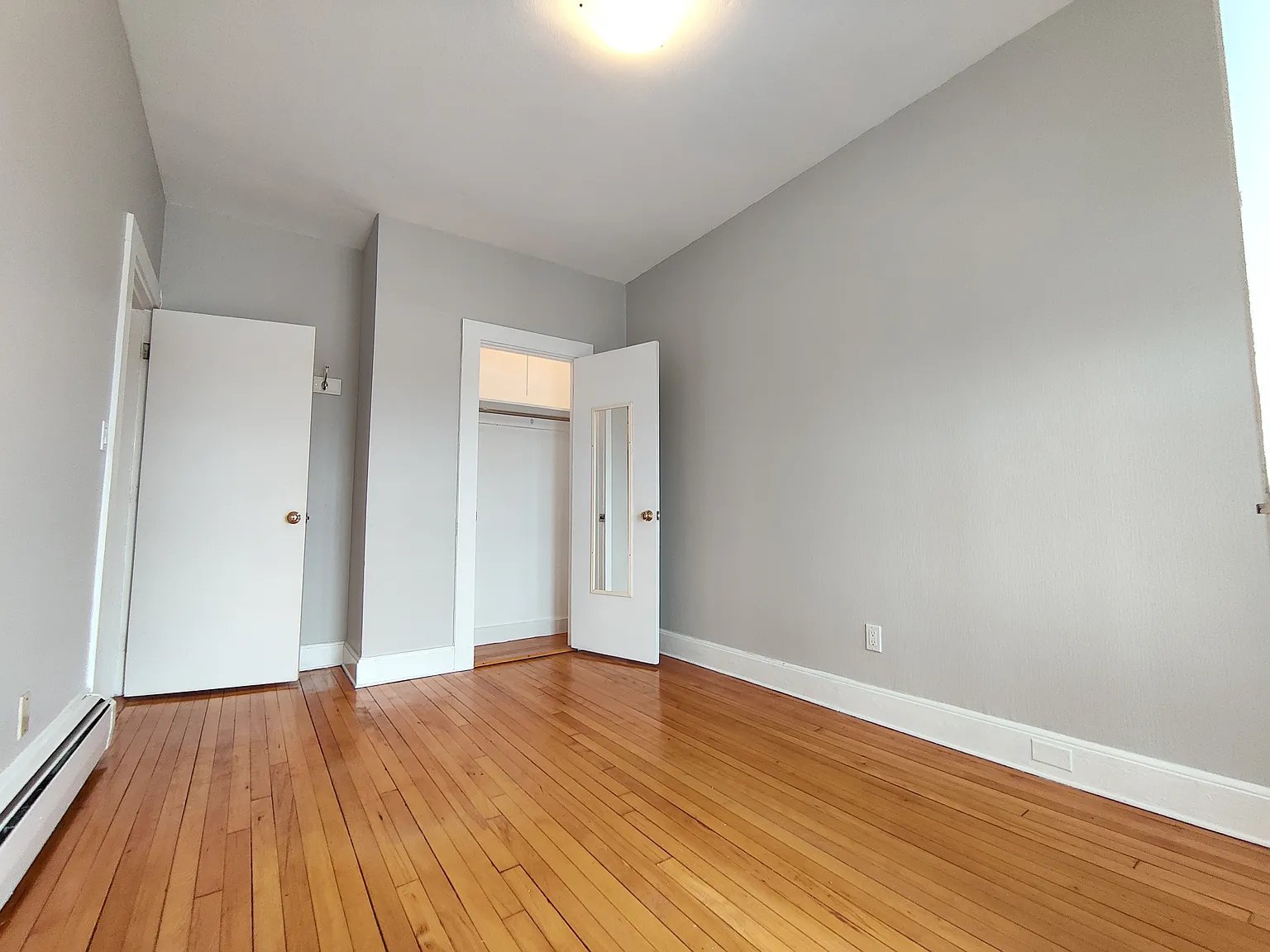 2 bed, 750 sqft, $3,200 — Photo 4