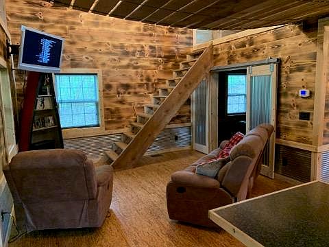 3rd image of 1613 County Road 5411