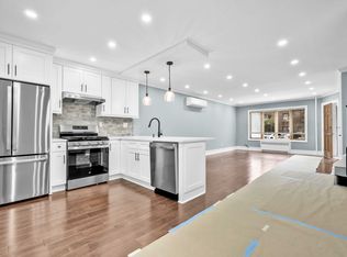 20-31 31st St #1, Astoria, NY 11105