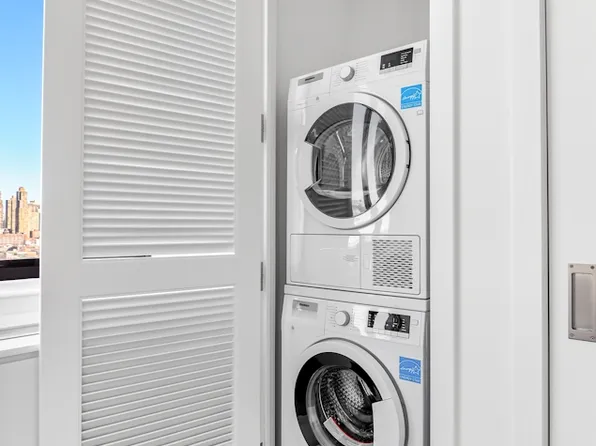 520 West 43rd Street image 10 of 25