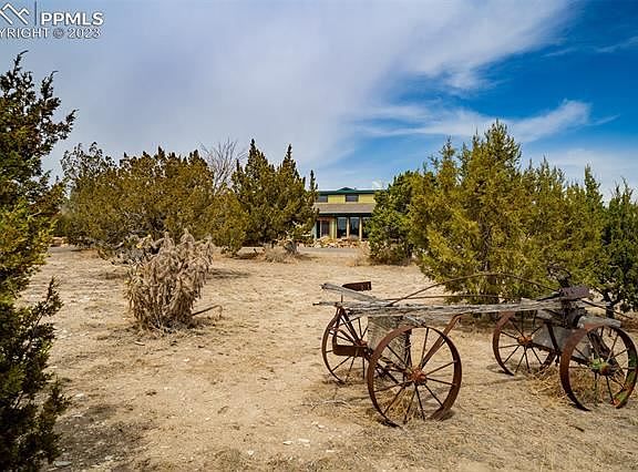3rd image of 2055 W Las Flores Dr