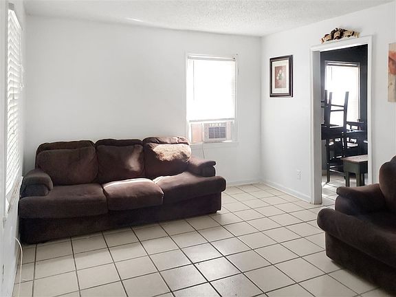 3rd image of 4129 Chelsea Ave