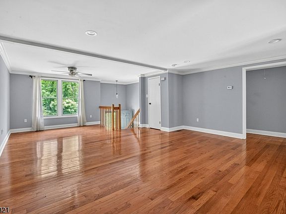 2nd image of 21 Quail Ct