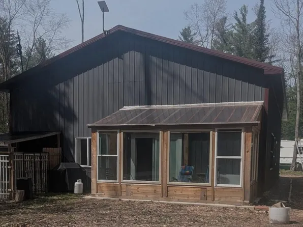 4549 Lund Rd SW, Fife Lake, MI 49633