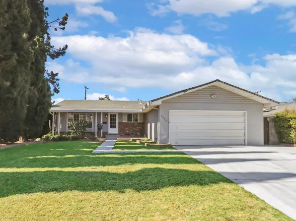 9036 New Dawn Dr, Sacramento, CA 95826