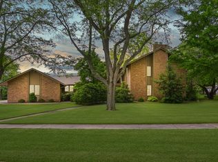 37 Pendleton Way, Bloomington, IL 61704