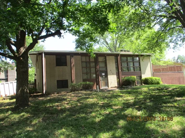 849 Wilshire Dr, Belleville, IL 62223