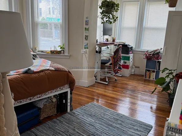 244 Kelton St APT 3, Allston, MA 02134