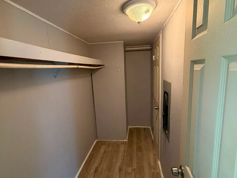 315 The Oil Rd — Photo 19
