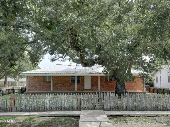 712 Wattigny St, Jeanerette, LA 70544