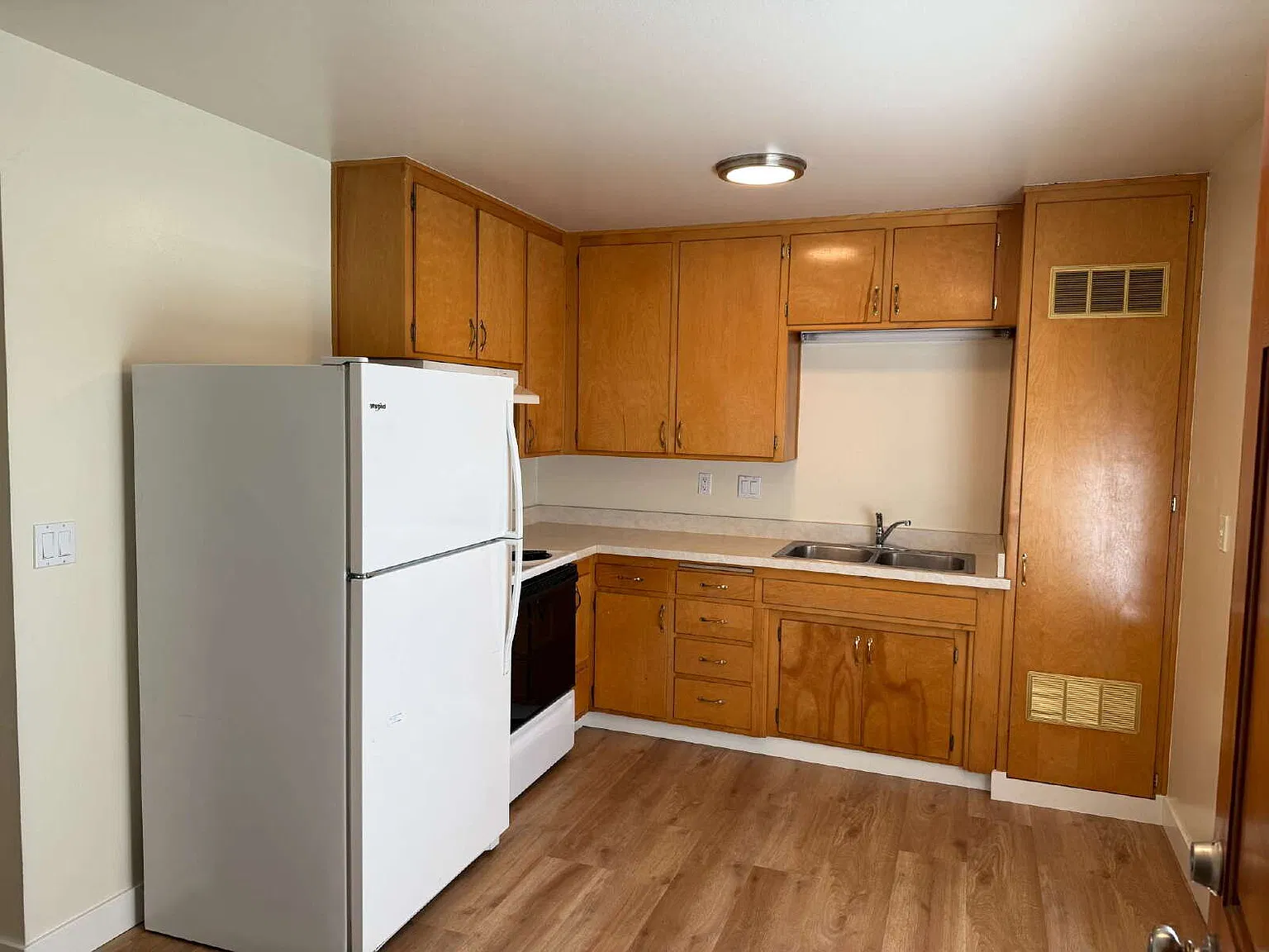 2 bed, 1.0 bath, 900 sqft, $2,695 — Photo 2