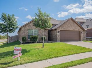 6064 Paddlefish Dr, Fort Worth, TX 76179