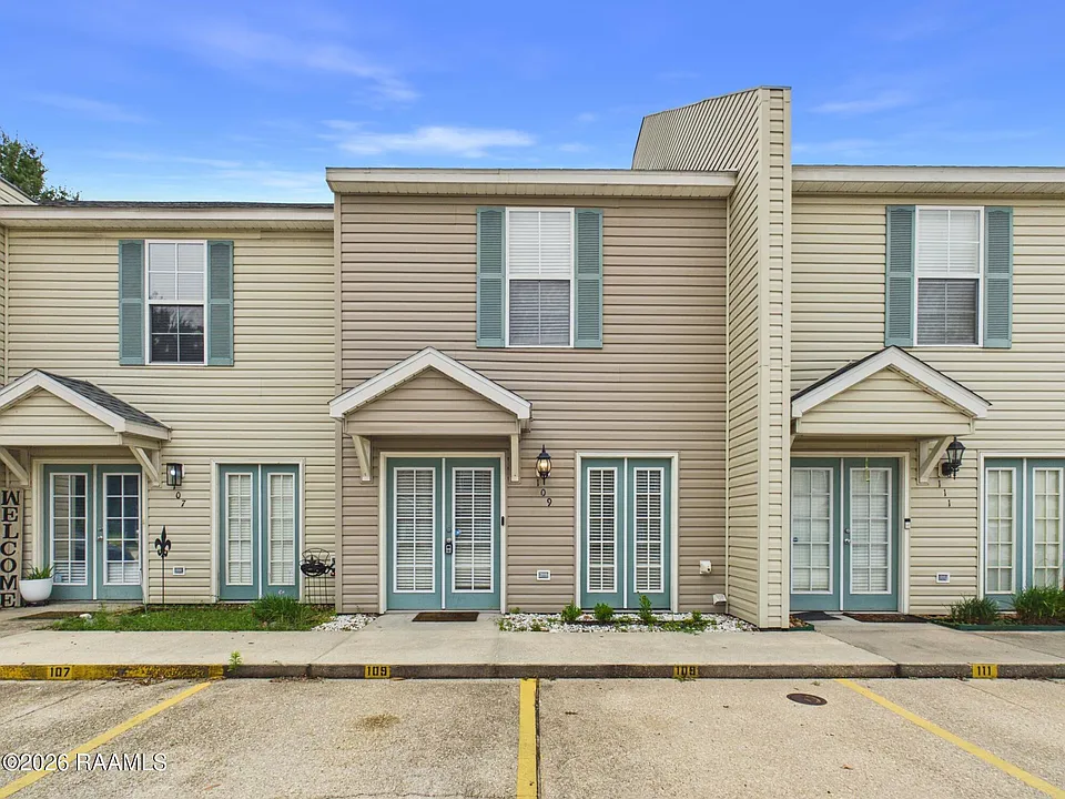 109 Judice Meadows Ln