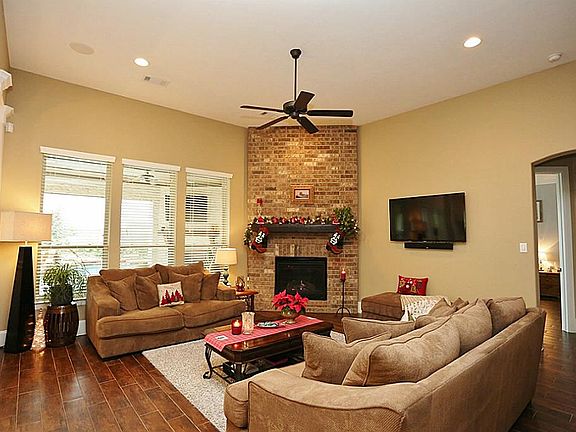 4th image of 19519 S Comal River Dr