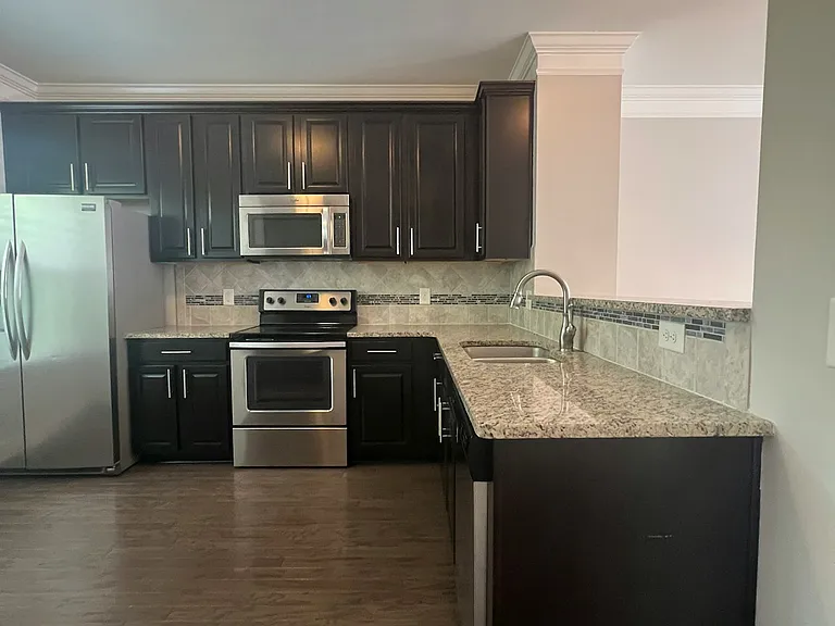 5541 Prada Dr — Photo 3