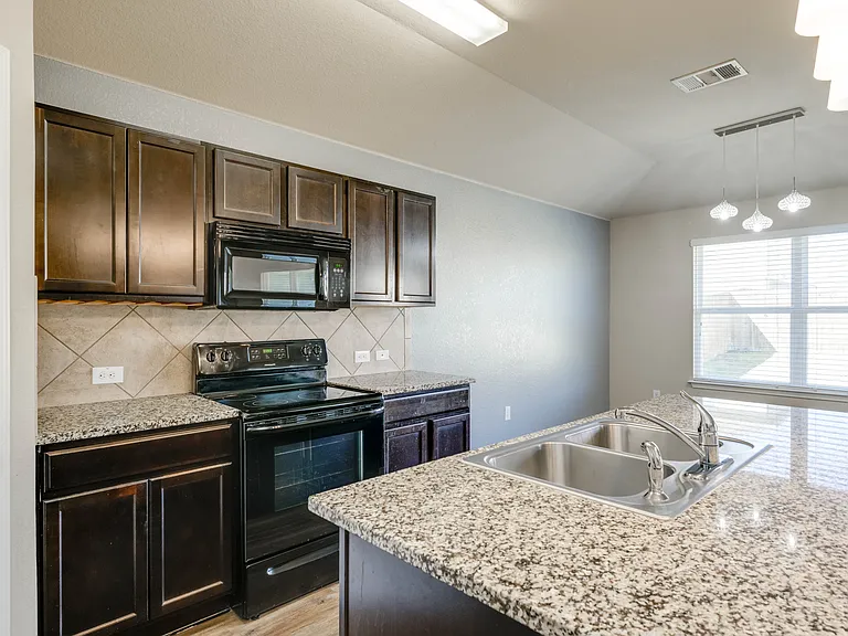 5800 Montrelia Dr — Photo 19