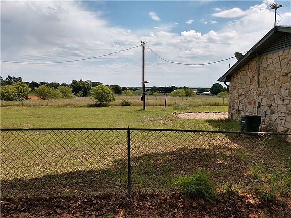 3rd image of 221 County Road 3215