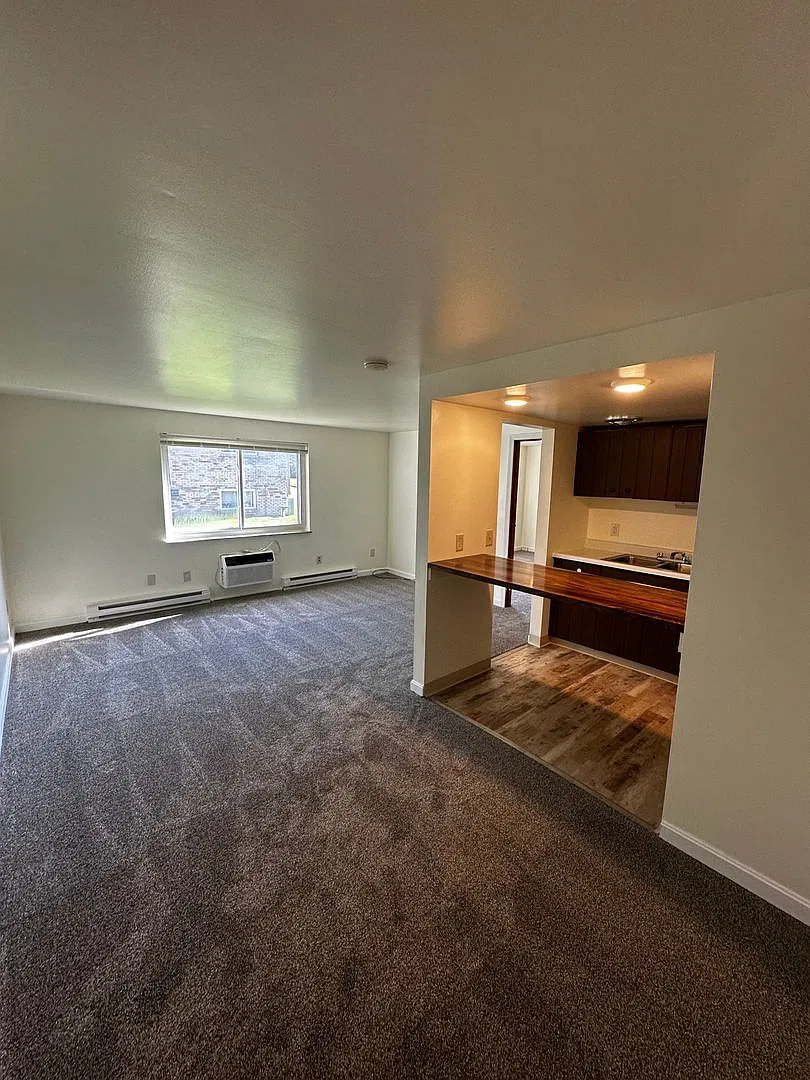 209 Whitestown Village — Photo 2