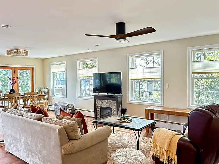 167 Camelot Shore Dr — Photo 3