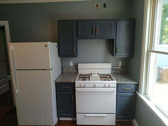 4th image of 331 E 47th St #1