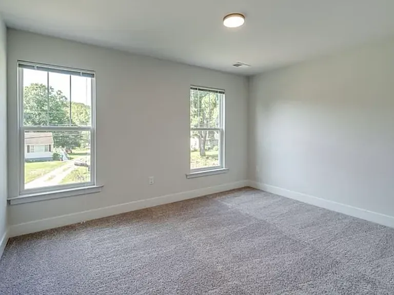 7 Limox Ln — Photo 17