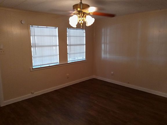 2nd image of 7422 Carrie Ln
