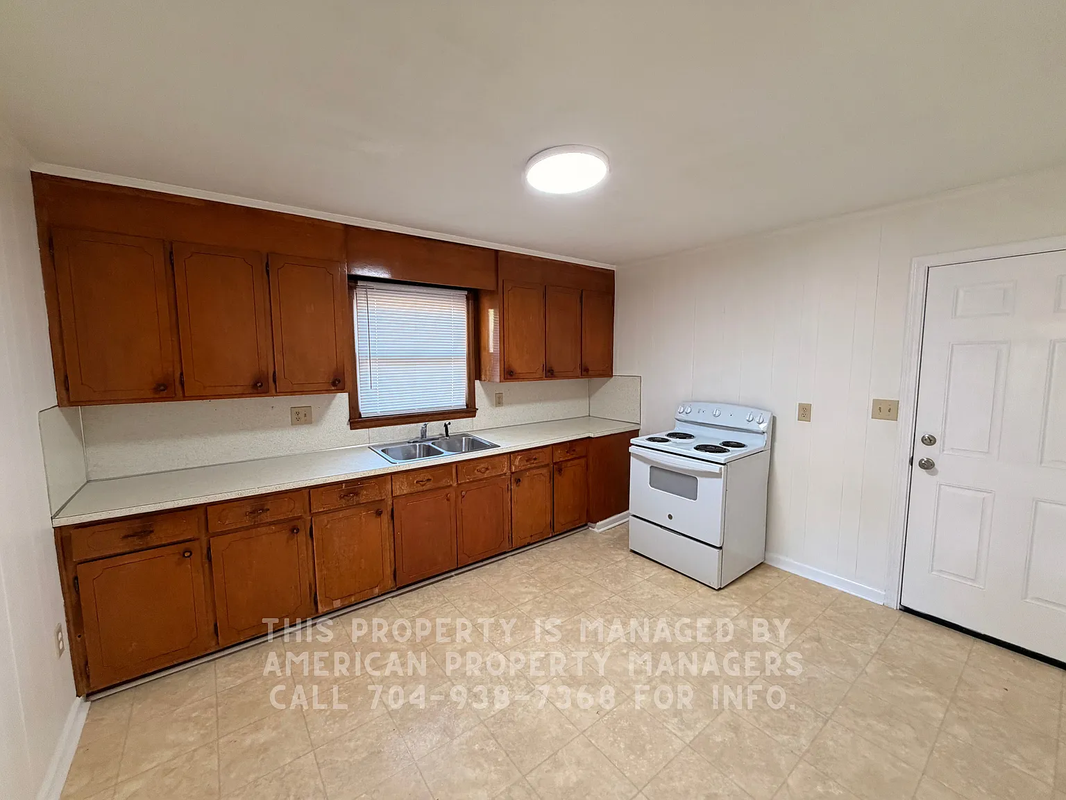 3812 Vanderburg Dr — Photo 3