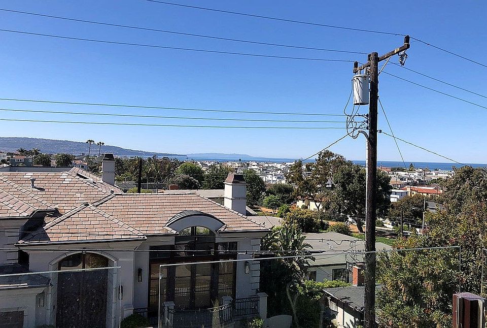 2nd image of 809 Duncan Pl