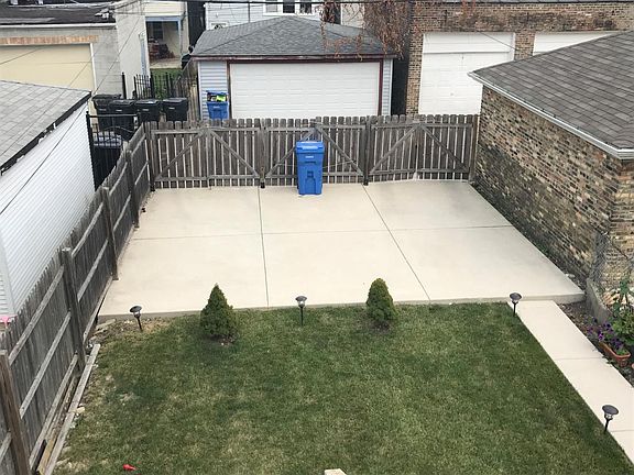 5th image of 3033 N Monticello Ave #1