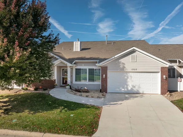 1237 74th St NE, Cedar Rapids, IA 52402