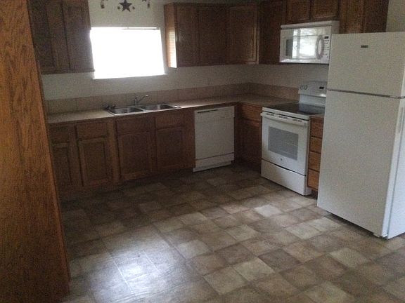 5th image of 150 Cooper Dr