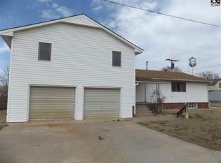 222 W 2nd St, Cunningham, KS 67035
