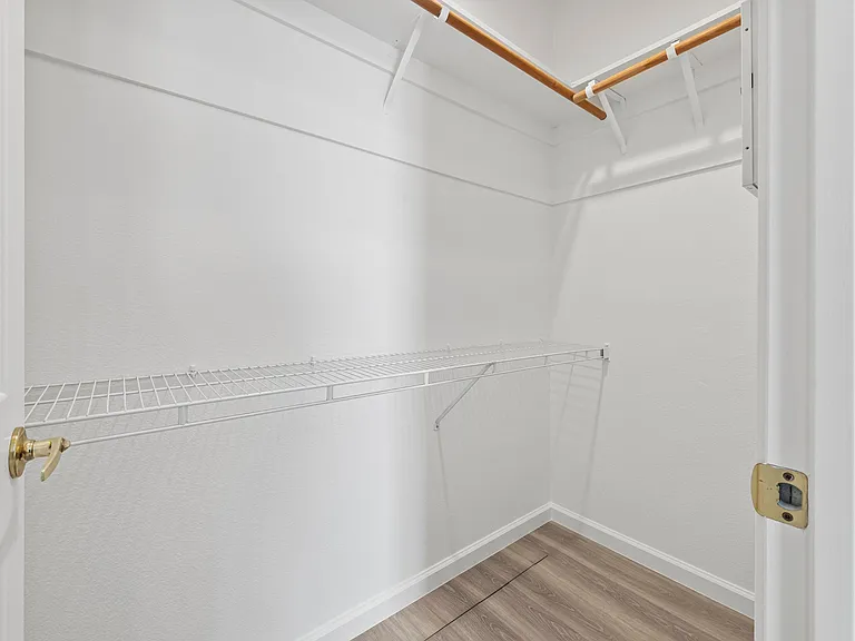 560 Diana Ave — Photo 40