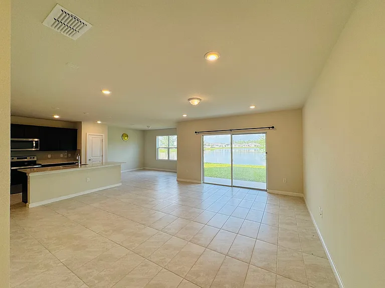 5322 Royal Point Ave — Photo 7