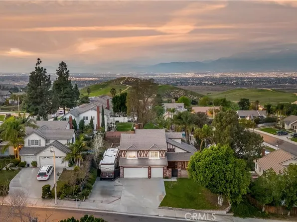 11233 Cadbury Dr, Riverside, CA 92505