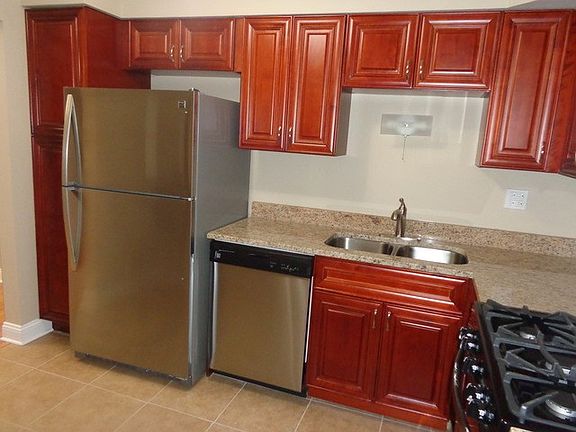 2nd image of 7401 Blackburn Ave #I-105