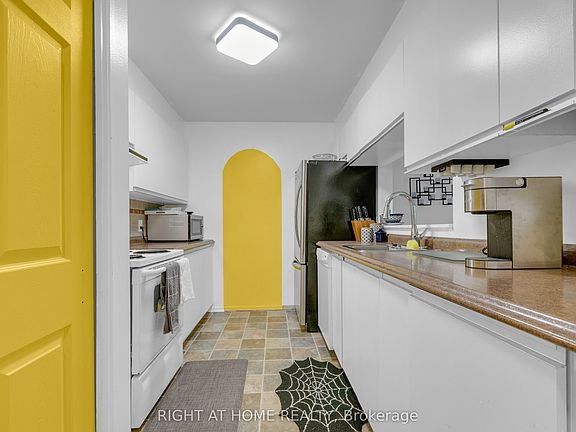 5th image of 280 Brittany Dr #301