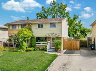 477 Strasburg Rd, Kitchener, ON N2E1P1