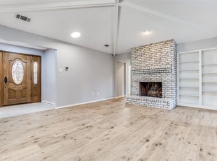 402 Mossbrook Dr, Richardson, TX 75081