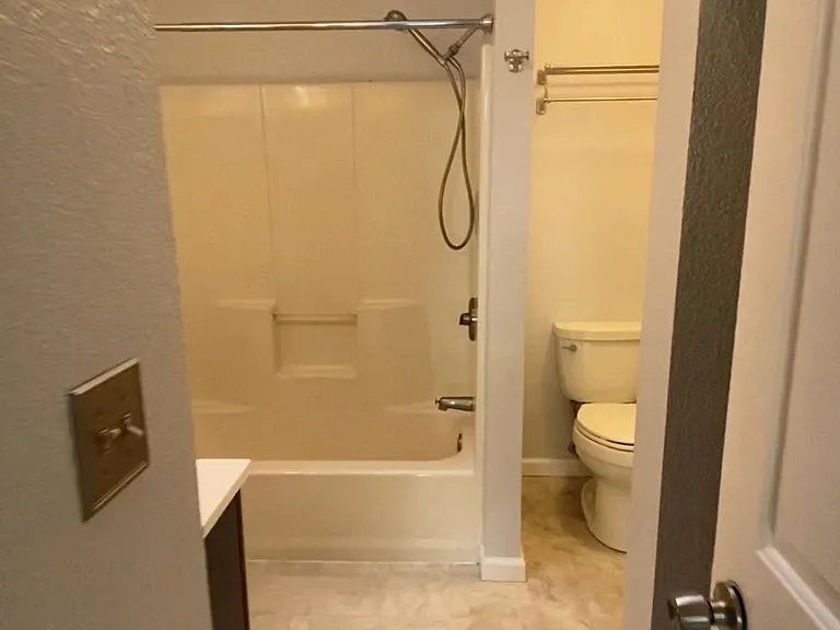 Full Bathroom #2- Ensuite