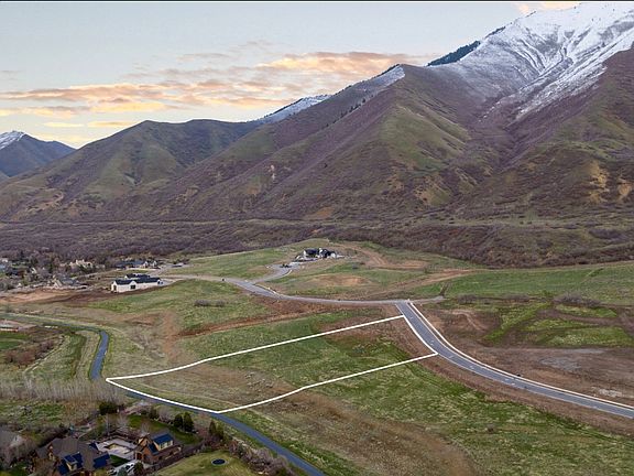 3rd image of 2042 S Valley Dr