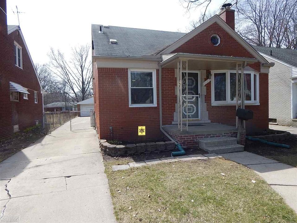 1st image of 20306 Woodmont St