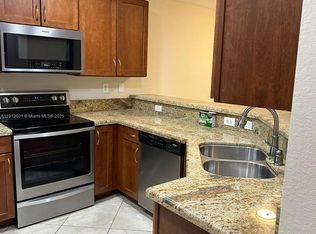 9113 Chambers St, Fort Lauderdale, FL 33321