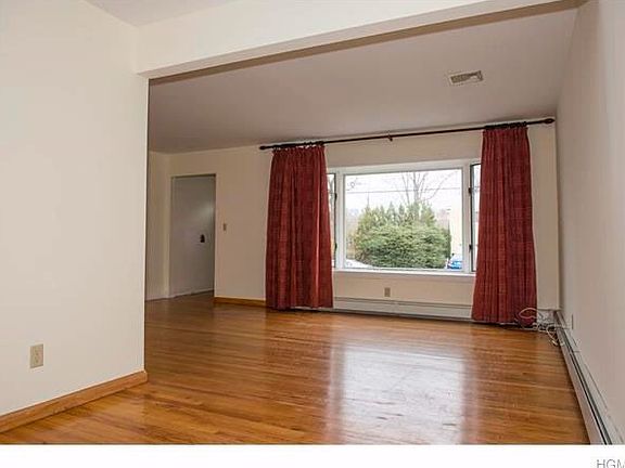 3rd image of 130 E Carroll St
