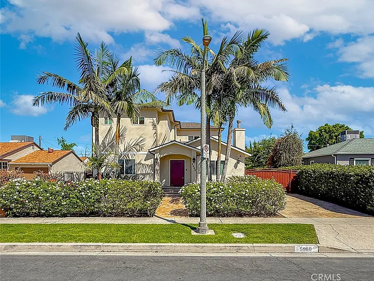 5960 Balcom Ave — Photo 1