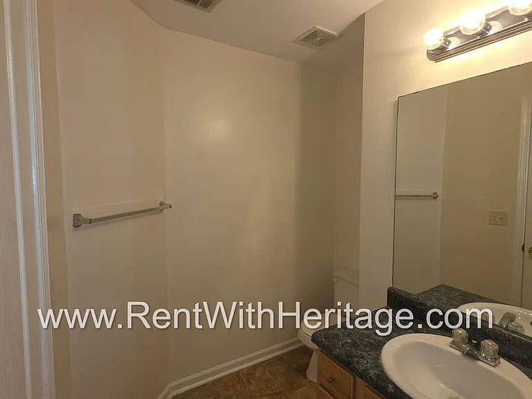 7712 Autry Cir #303 — Photo 35